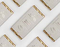 Алеся Кафельникова снялась в своём первом международном кампейне  для Estee Lauder